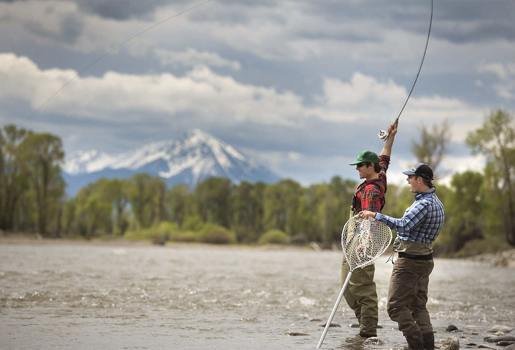 Yellowstone-Fishing_Sized